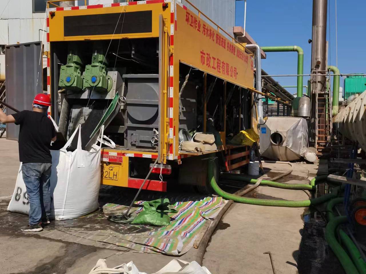 博野淤泥压干处理